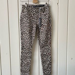 Leopard print pant nwt jeans